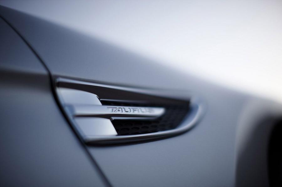  Ford Taurus SHO 2010 года  (фото 134 из 248)